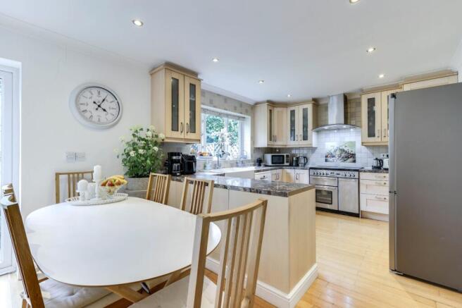 3 bed Bungalow for sale Image 6