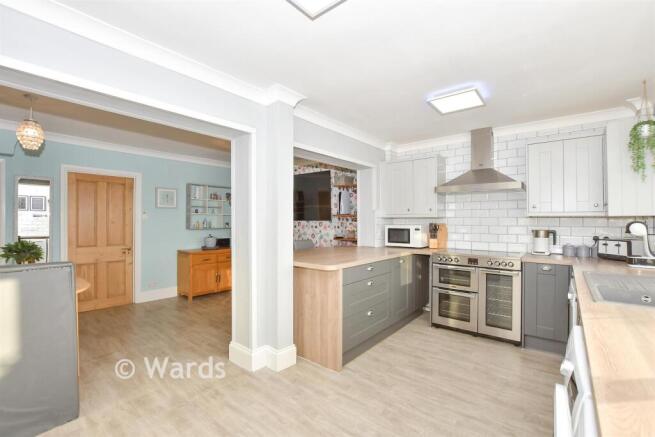 Kitchen & Dining Area