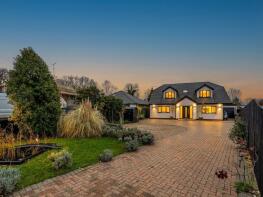 66, Oakwood Road, St. Albans AL2 3QA