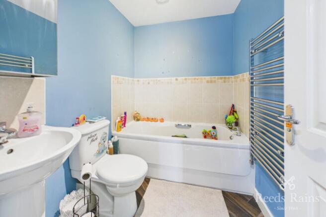 3 bed Terraced for sale Image 11