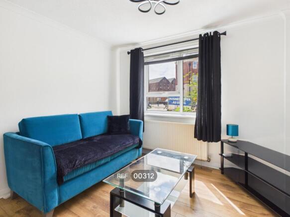 1 bed Apartment to rent Image 5
