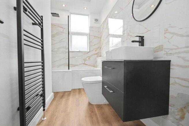 3 bed Terraced for sale Image 8