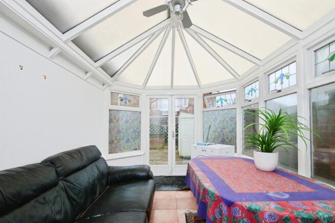 3 bed Semi-Detached for sale Image 10