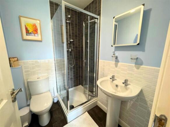 4 bed Town House for sale Image 7