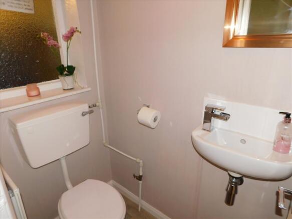 CLOAKROOM / WC