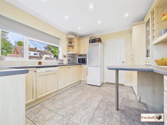 Kitchen / Breakfast Room