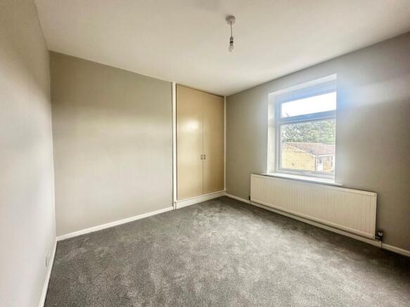 2 bed Apartment to rent Image 6