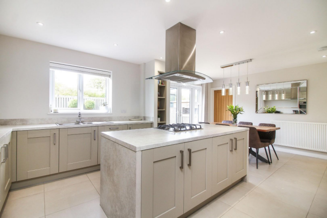 Kitchen / Dining Room