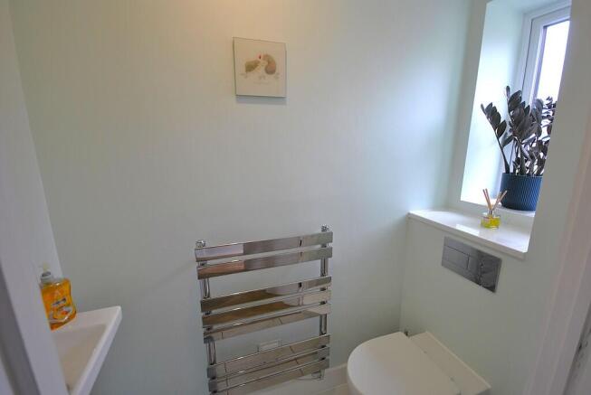4 bed Semi-Detached for sale Image 11