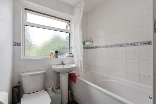 3 bed Terraced for sale Image 9