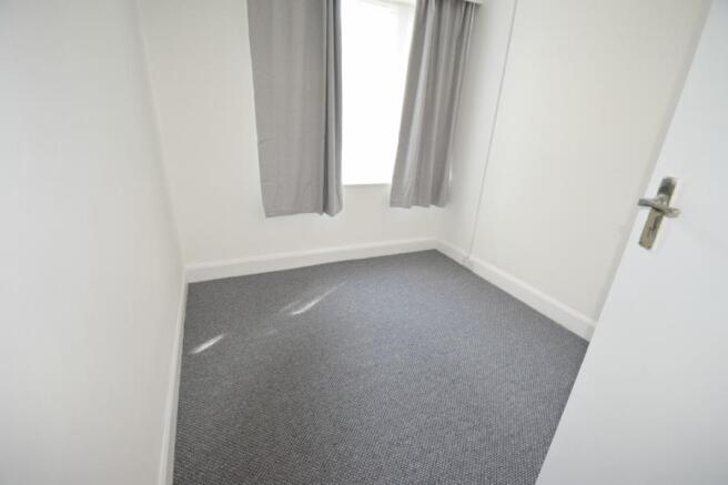 2 bed Flat to rent Image 5