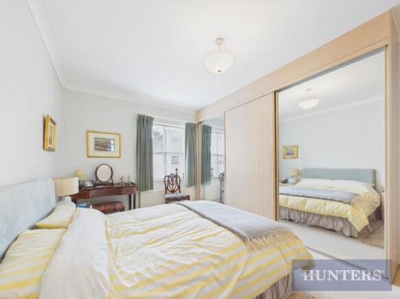 3 bed Apartment for sale Image 10