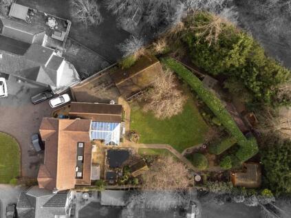 Newlands Park, Copthorne, RH10