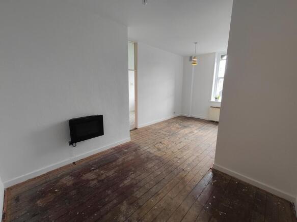 2 bed Apartment for sale Image 3