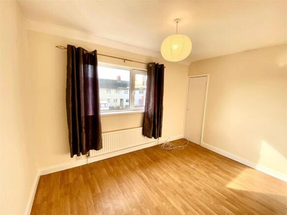 92 pendre bed 2.jpg