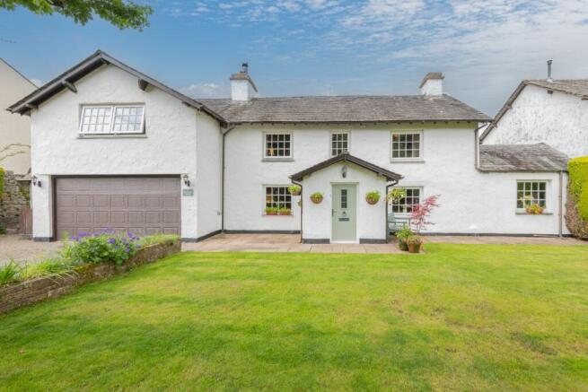 2 Storrs Park Cottages