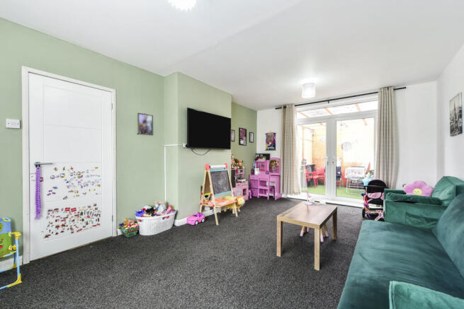 Knutton Crescent, Sheffield, S5 photo 4