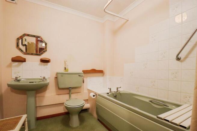 Photo 11
