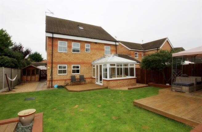 7029_Cawthorn Close.