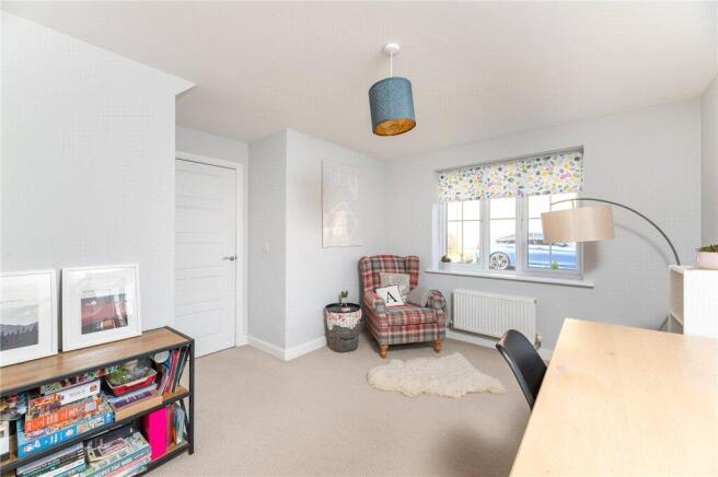 3 bed Semi-Detached for sale Image 9