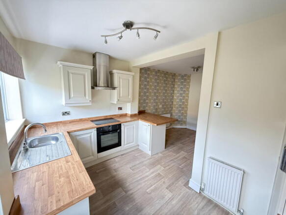 2 bed End of Terrace to rent Image 8