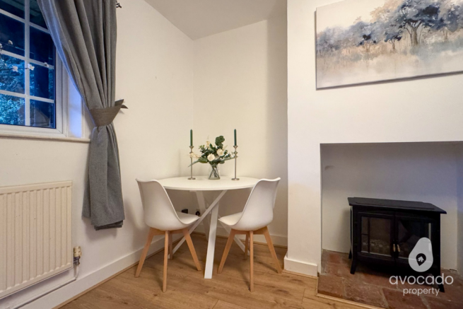 Bath Road, Calcot photo 4
