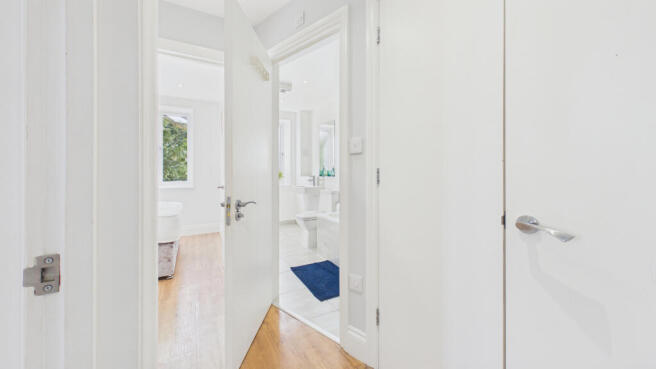 CAM04968G0-PR0104-STILL014