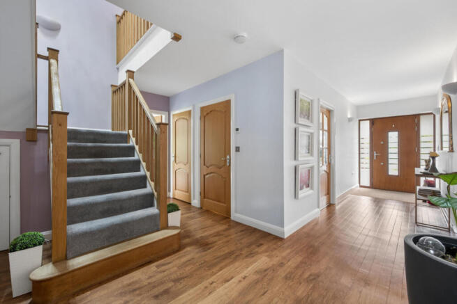 7 bed Detached for sale Image 7