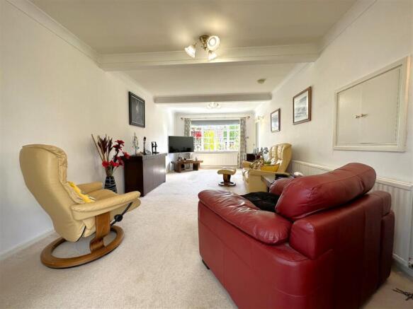 Generous Living Room 498