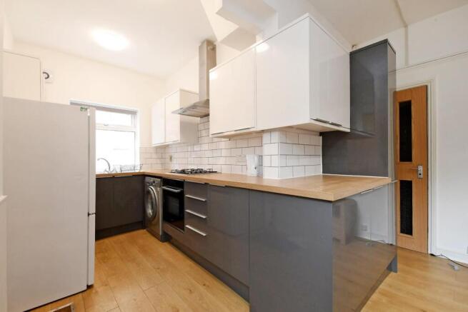 6 Burns Rd, kitchen pic 1.jpg