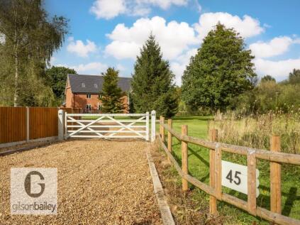 Strumpshaw Road, Brundall