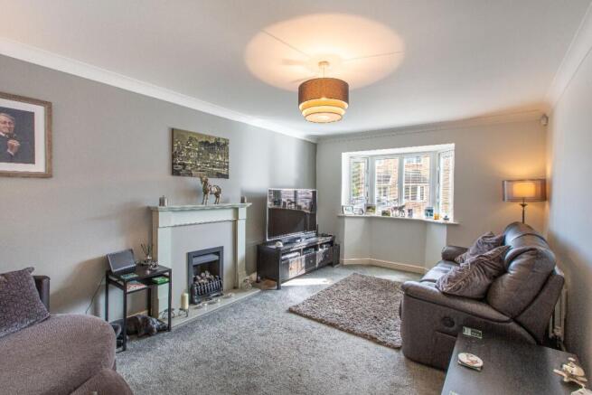 4 bed Link Detached House for sale Image 9