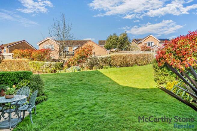 2 bed Apartment for sale Image 12