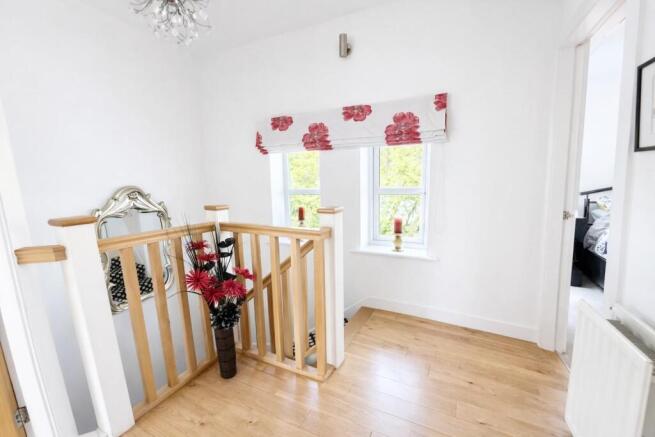 4 bed Detached for sale Image 12