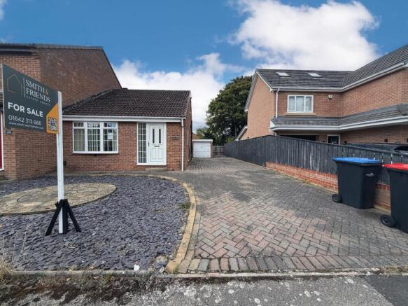 2 bed Semi-Detached Bungalow for sale Image 8