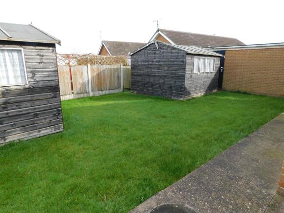 REAR GARDEN 3