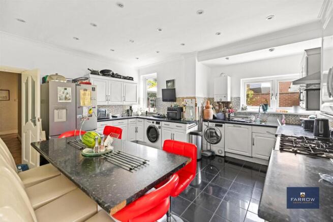 Kitchen / Breakfast Room