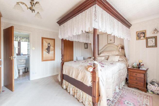 Oak Lodge.jpg