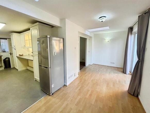 7bfbe812-C-47C3-94E1-F6B1F93DB34B-1370-0000010FEAE