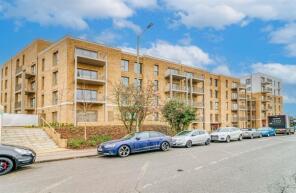 Flat 43, 82 Yarrow Apartments, Bittacy Hill, Mill Hill, London NW7 1TH