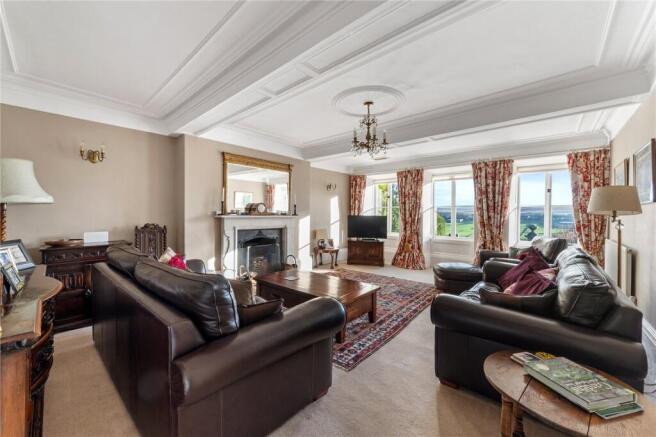 5 bed House for sale Image 5