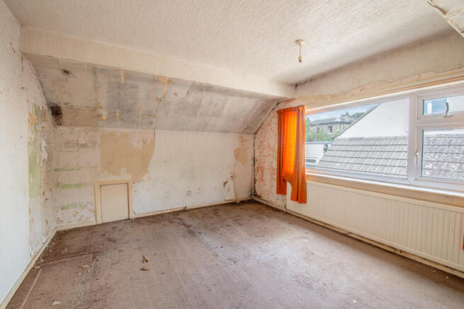 3 bed Semi-Detached for sale Image 6