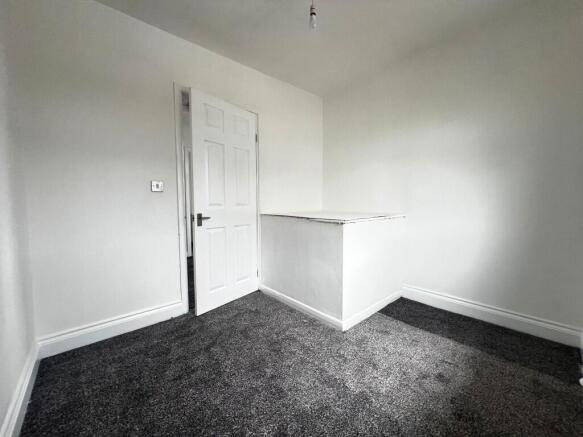 3 bed Semi-Detached to rent Image 12