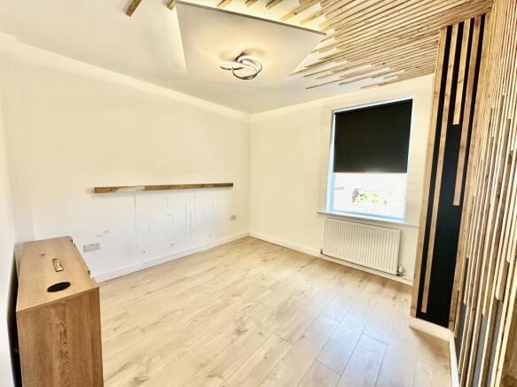 3 bed Terraced for sale Image 10