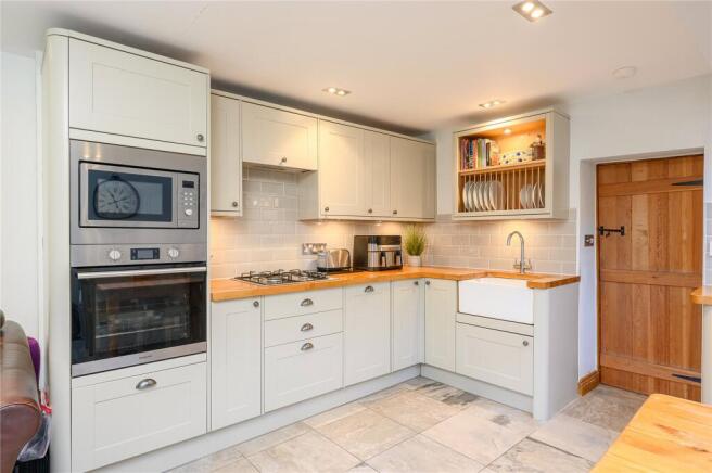 2 bed Semi-Detached for sale Image 4