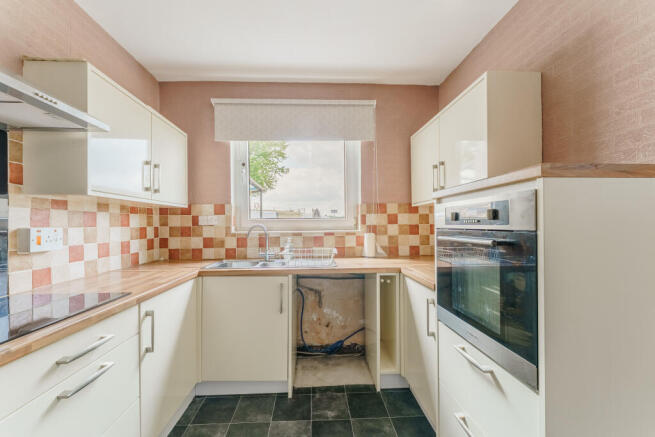 3 bed Terraced for sale Image 11