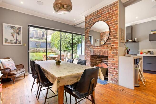 10 Warwick Park 2...