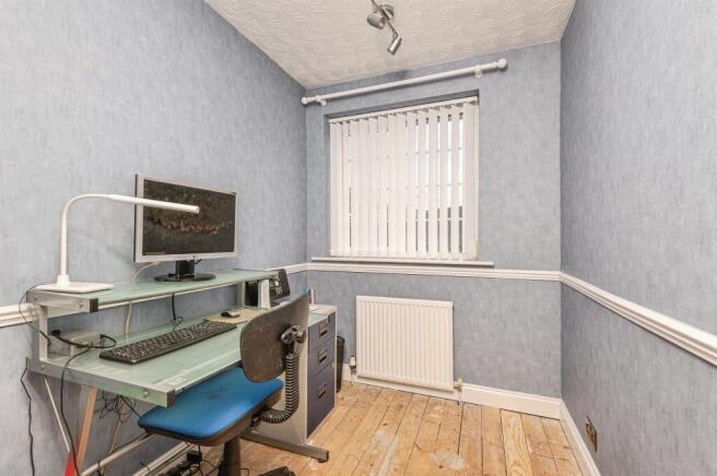 4 bed Semi-Detached for sale Image 12