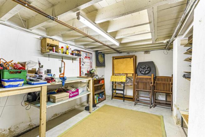 3 bed Terraced for sale Image 10