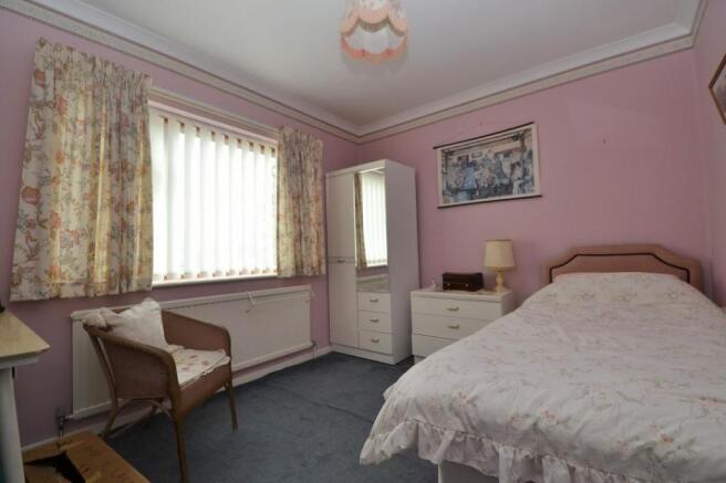 bedroom 3.JPG